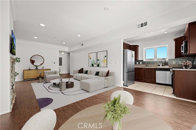 Detail Gallery Image 10 of 32 For 5633 Carlton Way #503,  Hollywood,  CA 90028 - 2 Beds | 2 Baths