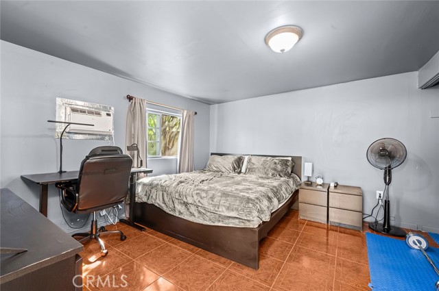 Detail Gallery Image 25 of 38 For 5026 W Roberts, Santa Ana,  CA 92704 - 4 Beds | 2 Baths