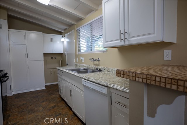 Detail Gallery Image 8 of 18 For 1051 N Lido St, Anaheim,  CA 92801 - 3 Beds | 1/1 Baths