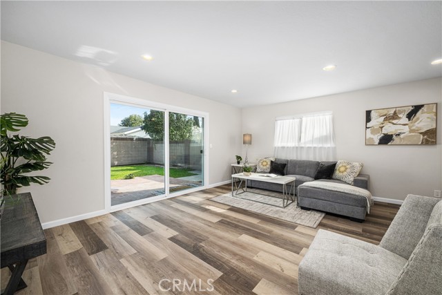 Detail Gallery Image 5 of 35 For 11433 Stillman, Lakewood,  CA 90715 - 3 Beds | 2 Baths