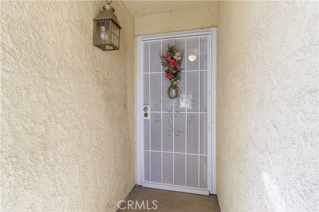Detail Gallery Image 10 of 38 For 1323 Kingswood, Redlands,  CA 92374 - 3 Beds | 2 Baths