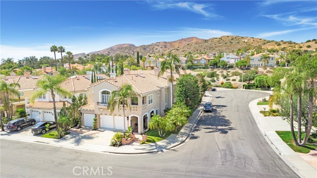 25 Santa Maria, Lake Forest CA: https://media.crmls.org/medias/632b62a1-abd2-455b-bc29-df3dbd03a533.jpg