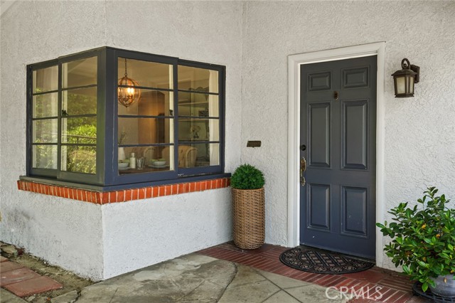 Detail Gallery Image 3 of 29 For 302 N Lima St, Burbank,  CA 91505 - 2 Beds | 2 Baths