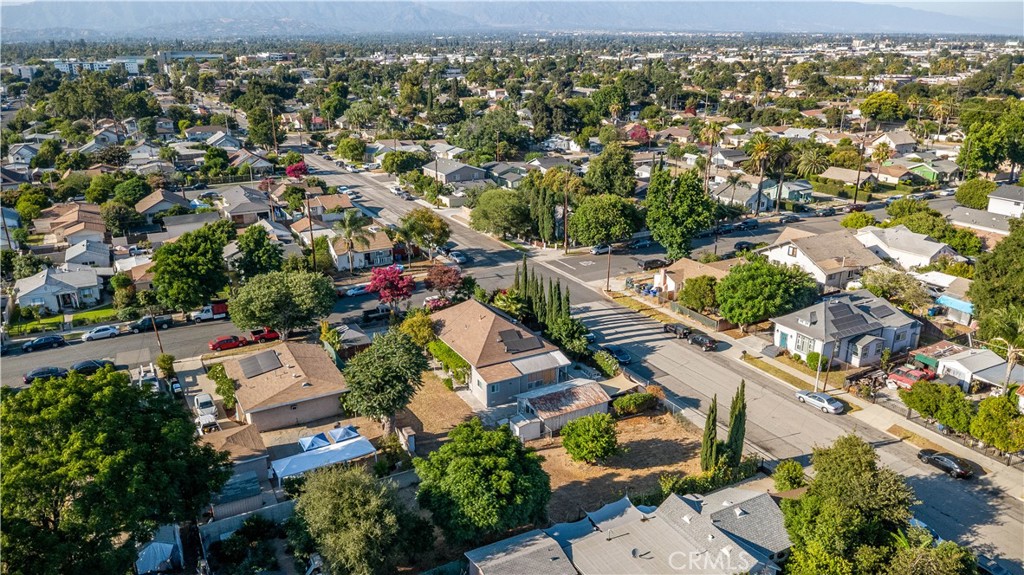 https://media.crmls.org/medias/632b8dda-577d-46e4-bdfb-0c81b6727d0c.jpg?preset=X-Large