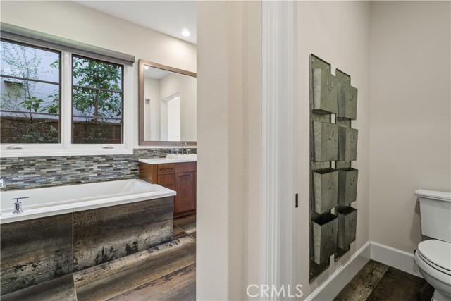 Detail Gallery Image 28 of 53 For 116 Homecoming, Irvine,  CA 92602 - 5 Beds | 5/1 Baths