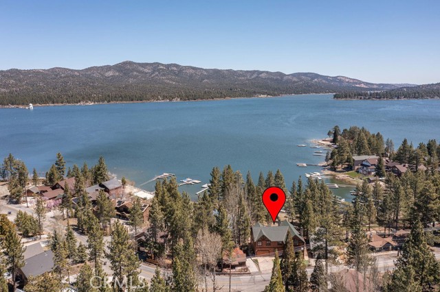 Detail Gallery Image 6 of 70 For 40202 Lakeview Dr, Big Bear Lake,  CA 92315 - 5 Beds | 3/1 Baths