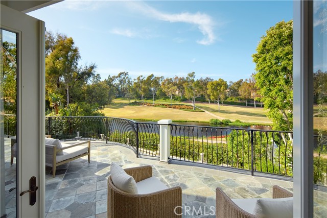 Detail Gallery Image 15 of 48 For 2 Royal Saint George Rd, Newport Beach,  CA 92660 - 5 Beds | 5/2 Baths