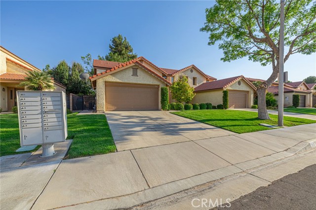 Detail Gallery Image 4 of 47 For 2816 Dartmouth Dr, Lancaster,  CA 93536 - 3 Beds | 2/1 Baths