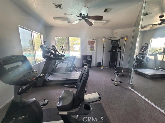 Detail Gallery Image 9 of 13 For 2588 Avd Del, Corona,  CA 92882 - 2 Beds | 2 Baths