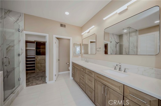 5338 S Chariton Avenue, Ladera Heights CA: https://media.crmls.org/medias/632f835c-87da-434c-bdfa-24ed776dcc27.jpg