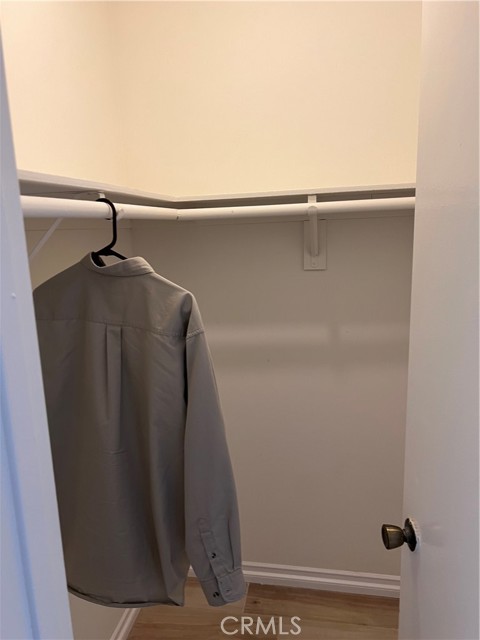 16781 Green Ln., Huntington Beach CA: https://media.crmls.org/medias/632fd9f5-f990-40db-935d-bb067a24facd.jpg