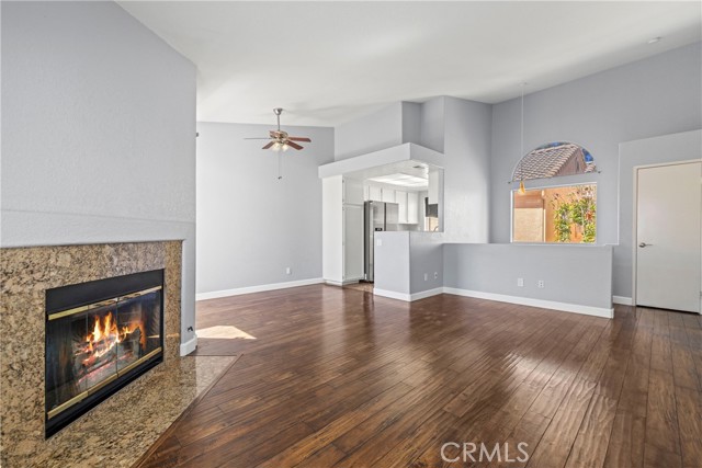 Detail Gallery Image 9 of 44 For 18852 Vista Del Canon #G,  Newhall,  CA 91321 - 2 Beds | 2 Baths