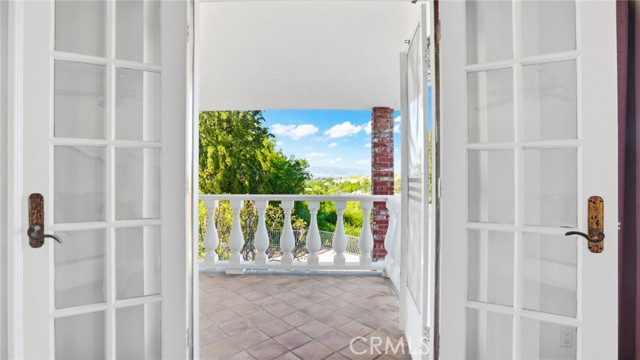 Detail Gallery Image 39 of 74 For 4548 Ellenboro, Woodland Hills,  CA 91364 - 4 Beds | 4/1 Baths