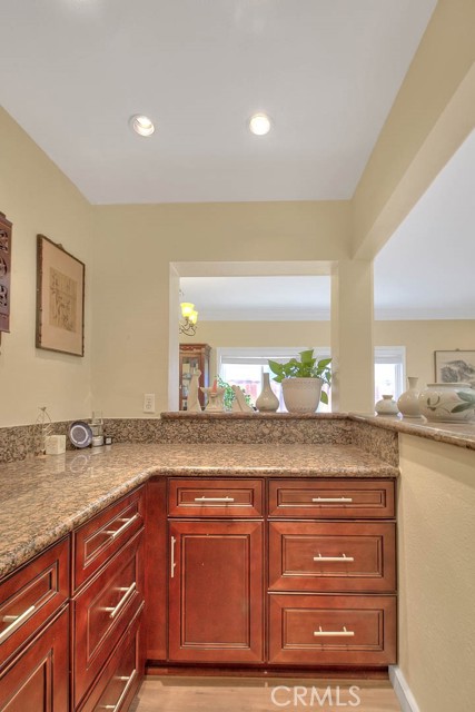 Image 17 of 52 For 10644 Claridge Place