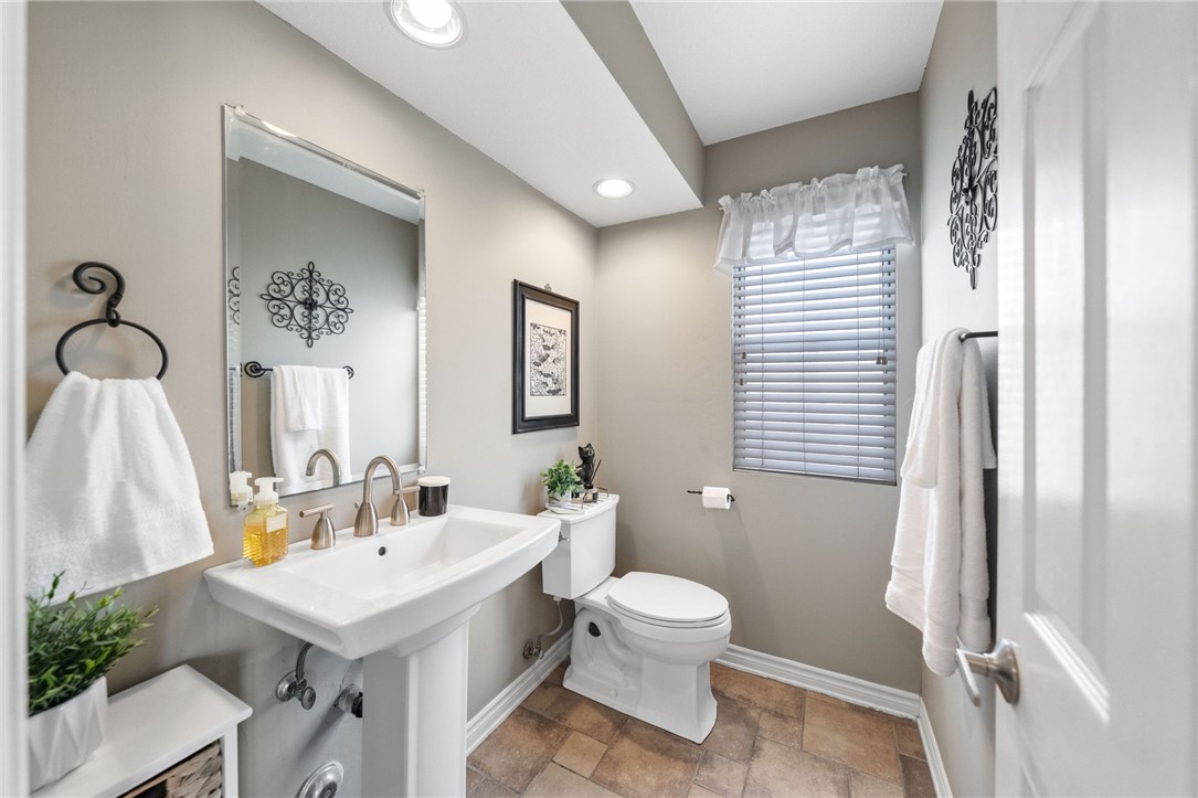 Detail Gallery Image 48 of 50 For 2929 Camellia Ct, Corona,  CA 92882 - 5 Beds | 2/1 Baths