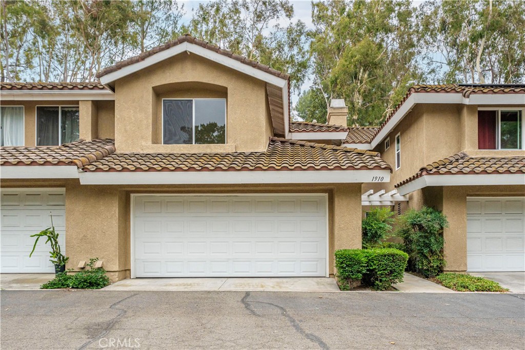 1910 E Calico Drive