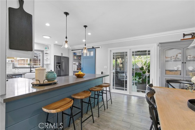 Detail Gallery Image 11 of 51 For 15551 Aulnay Ln, Huntington Beach,  CA 92647 - 3 Beds | 2 Baths