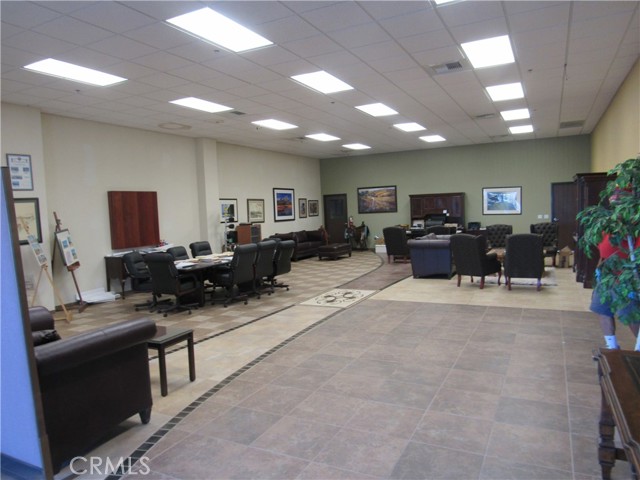 12855 Production Place, Victorville, California 92395, ,Commercial Lease,For Rent,12855 Production Place,CRHD24140262