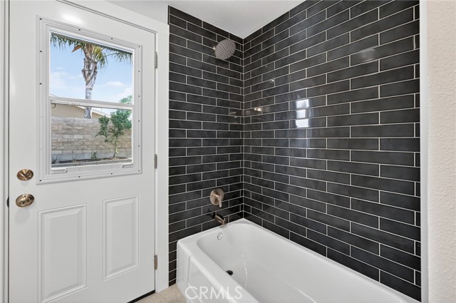 Detail Gallery Image 21 of 27 For 629 S Yorba, Orange,  CA 92869 - 4 Beds | 2 Baths