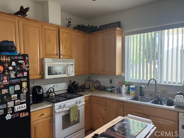 Detail Gallery Image 20 of 26 For 4989 Cochran St, Simi Valley,  CA 93063 - 6 Beds | 5 Baths