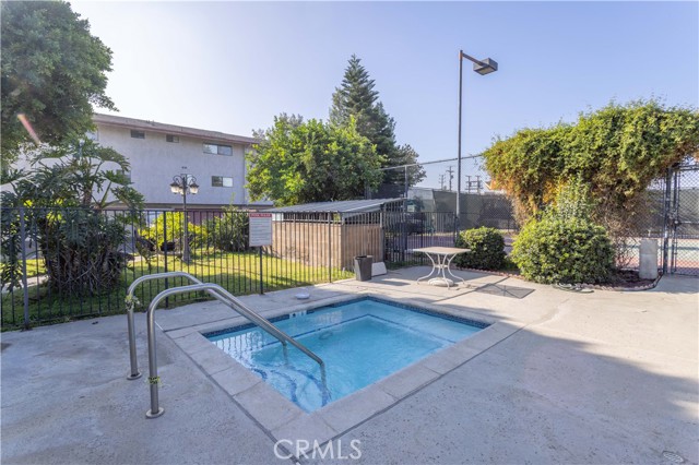 Detail Gallery Image 40 of 53 For 18425 Saticoy St #9,  Reseda,  CA 91335 - 3 Beds | 2/1 Baths