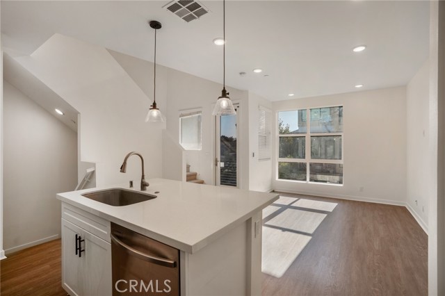 11055 Wander, Rancho Cucamonga CA: https://media.crmls.org/medias/63345d8f-d4b9-4809-afb6-50d5f091ea72.jpg