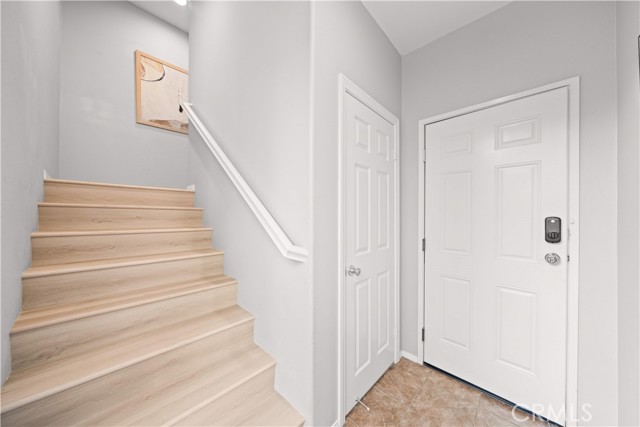 Detail Gallery Image 3 of 38 For 15212 Cambridge St, Tustin,  CA 92782 - 2 Beds | 2/1 Baths