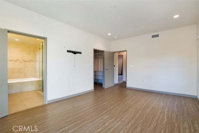Detail Gallery Image 25 of 53 For 18707 Redwing St, Tarzana,  CA 91356 - 3 Beds | 2/1 Baths
