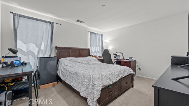 Detail Gallery Image 9 of 18 For 15979 Shawnee, Victorville,  CA 92394 - 4 Beds | 2/1 Baths