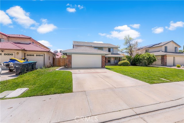 3046 W Avenue J4, Lancaster CA: https://media.crmls.org/medias/6335a1a3-5986-4f56-a3ac-734f0e6ab9cf.jpg