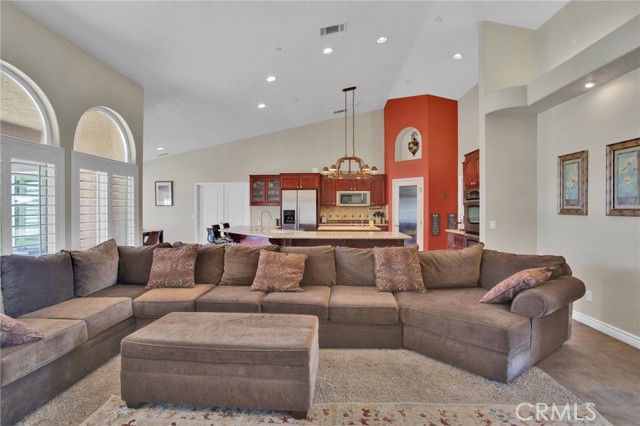 Detail Gallery Image 15 of 56 For 4965 Sunnyslope Rd, Phelan,  CA 92371 - 5 Beds | 3 Baths