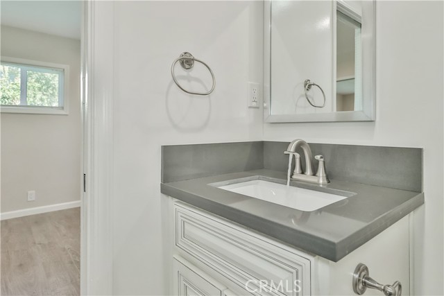 Detail Gallery Image 22 of 41 For 21053 Burton St, Canoga Park,  CA 91304 - 3 Beds | 2 Baths