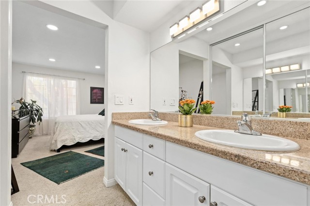 Detail Gallery Image 21 of 34 For 21500 Burbank Bld #213,  Woodland Hills,  CA 91367 - 2 Beds | 2 Baths