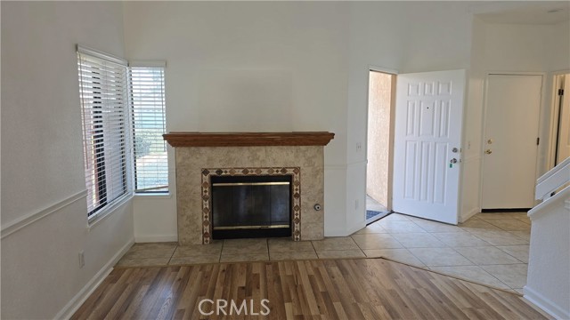 Detail Gallery Image 9 of 35 For 10387 Crossing Green Cir, Moreno Valley,  CA 92557 - 4 Beds | 2/1 Baths