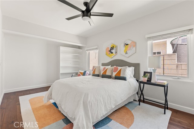 933 N Lincoln Street, Burbank CA: https://media.crmls.org/medias/63385b19-4540-4881-9a0f-a27ba1555b75.jpg