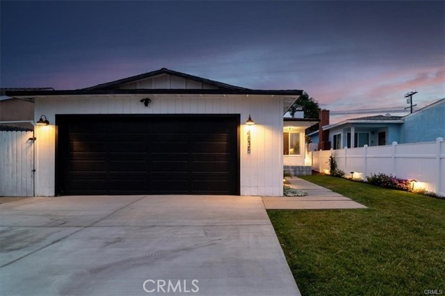4836 W 134th Place, Hawthorne CA: https://media.crmls.org/medias/63386e79-2183-4a54-856c-c36e2343535a.jpg