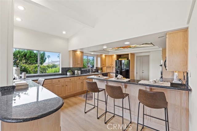 Detail Gallery Image 14 of 30 For 30214 Cartier Dr, Rancho Palos Verdes,  CA 90275 - 4 Beds | 2/1 Baths