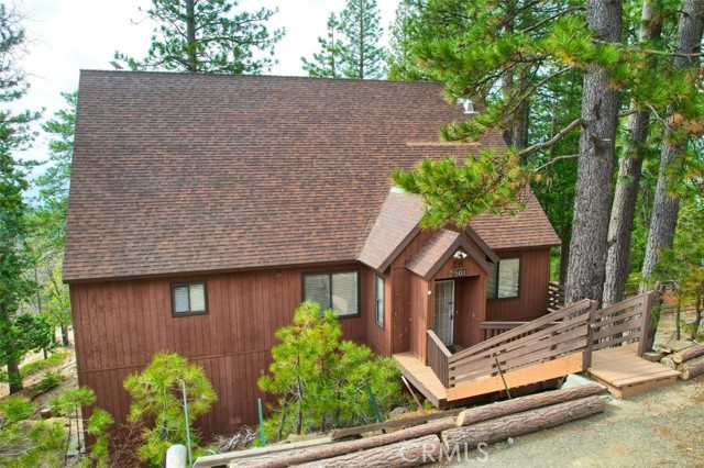 7501 7503 Yosemite Park Way, Yosemite CA: https://media.crmls.org/medias/6339fa83-2a97-407f-9fee-b894277054dd.jpg