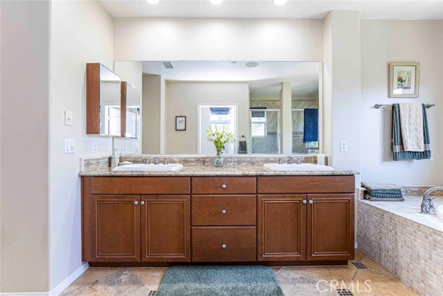 10266 Horsehaven Street, Sun Valley CA: https://media.crmls.org/medias/633a397c-6e7f-425b-a43c-b3b551da0475.jpg