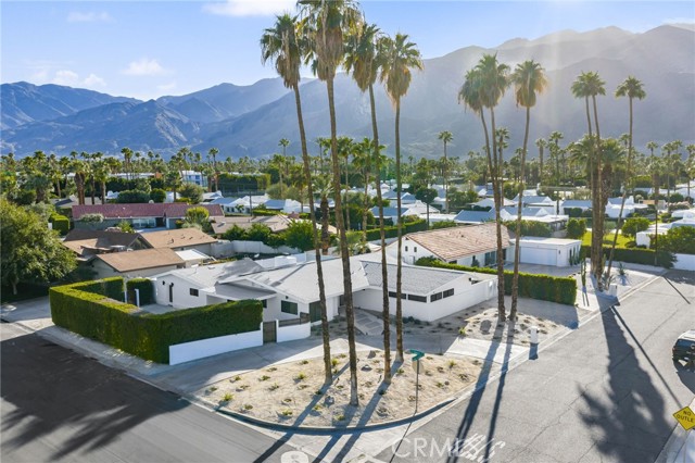1975 E Mark Leslie, Palm Springs, CA 92264