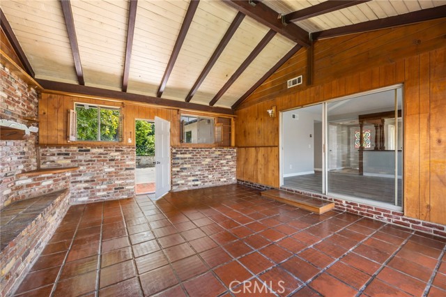 12210 Groveland Avenue, Whittier CA: https://media.crmls.org/medias/633ac831-acdd-4eb2-a461-7a758fa48fb6.jpg