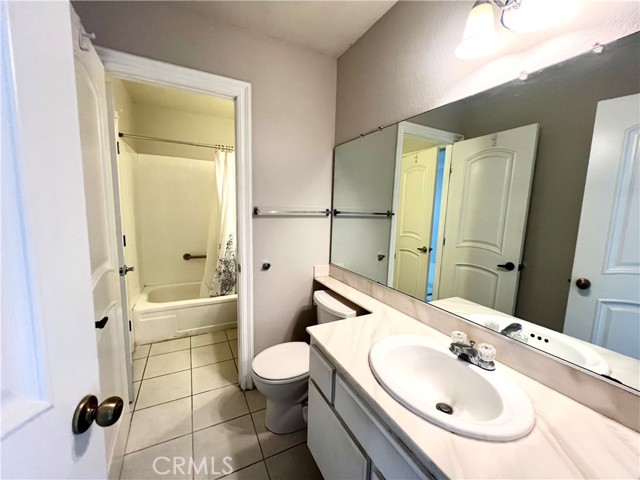 15 Creekwood, Irvine CA: https://media.crmls.org/medias/633af3c4-e8fd-4c04-87d3-2f6cda09b635.jpg