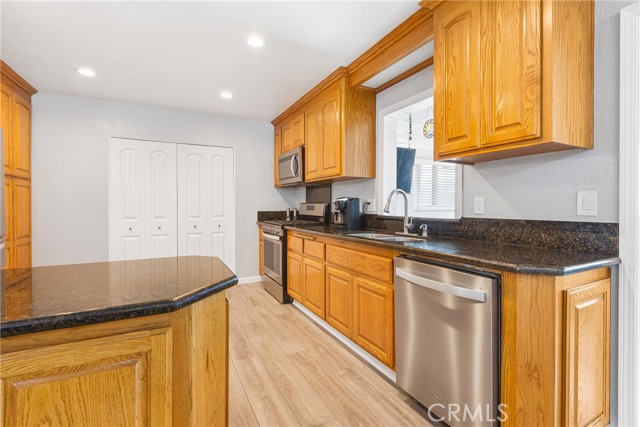2951 S Plainfield Place, Ontario CA: https://media.crmls.org/medias/633bcd72-dced-4721-935b-ddbcbccb8821.jpg