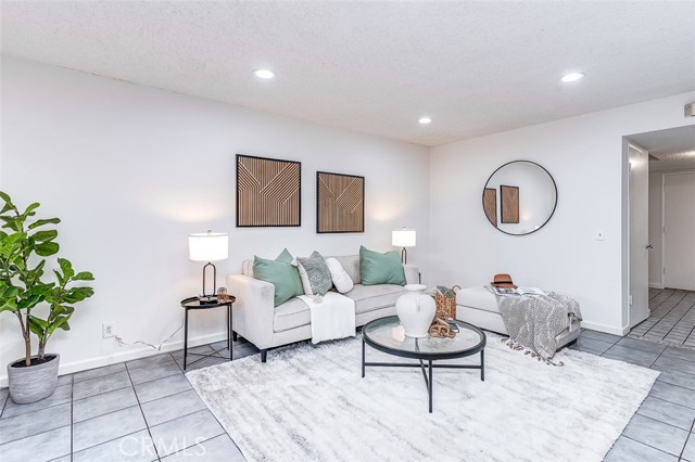4785 Larwin Avenue, Cypress CA: https://media.crmls.org/medias/633c1672-8537-407d-8f33-a97b2439e4dc.jpg