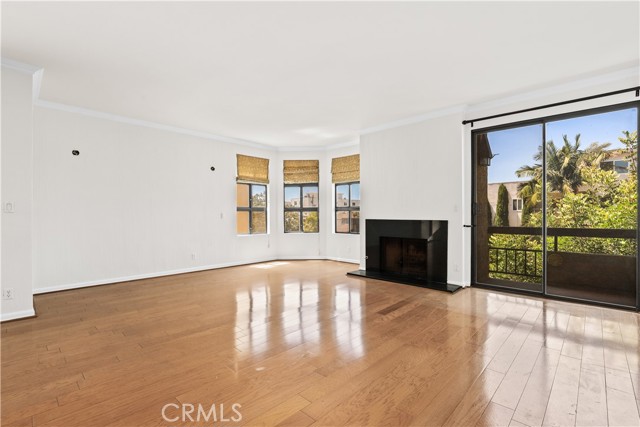 Detail Gallery Image 5 of 26 For 8642 Gregory Way #204,  Los Angeles,  CA 90035 - 2 Beds | 2 Baths