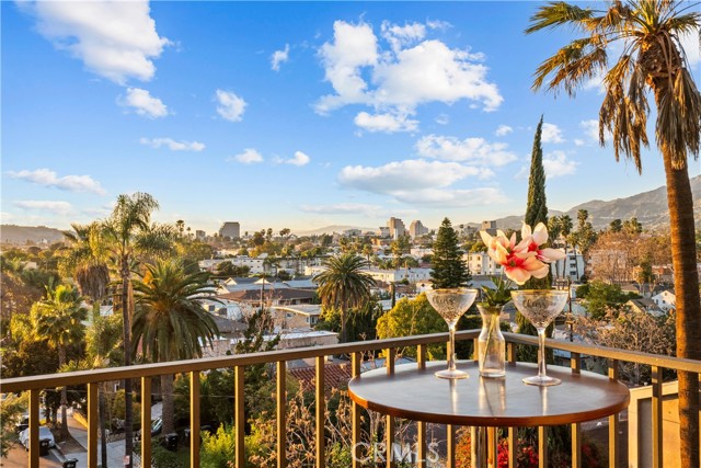 Detail Gallery Image 2 of 34 For 1517 E Garfield #53,  Glendale,  CA 91205 - 2 Beds | 2 Baths