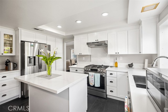 Detail Gallery Image 11 of 47 For 21532 Camino Papal, Lake Forest,  CA 92630 - 5 Beds | 3/1 Baths