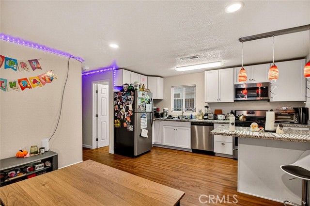 Detail Gallery Image 19 of 27 For 703 W 2nd, Chico,  CA 95926 - – Beds | – Baths