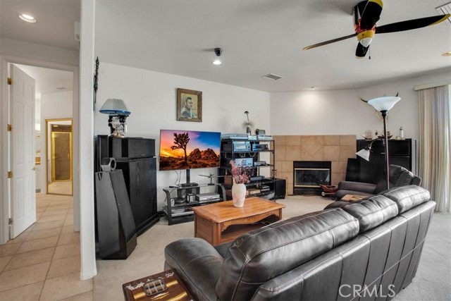 Detail Gallery Image 7 of 43 For 7495 Canyon Dr, Yucca Valley,  CA 92284 - 3 Beds | 2 Baths