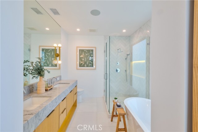 Detail Gallery Image 38 of 54 For 707 2nd St, Hermosa Beach,  CA 90254 - 4 Beds | 4/1 Baths